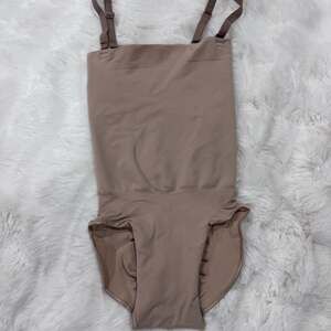 SKIMS Seamless Sculpt  Bodysuit